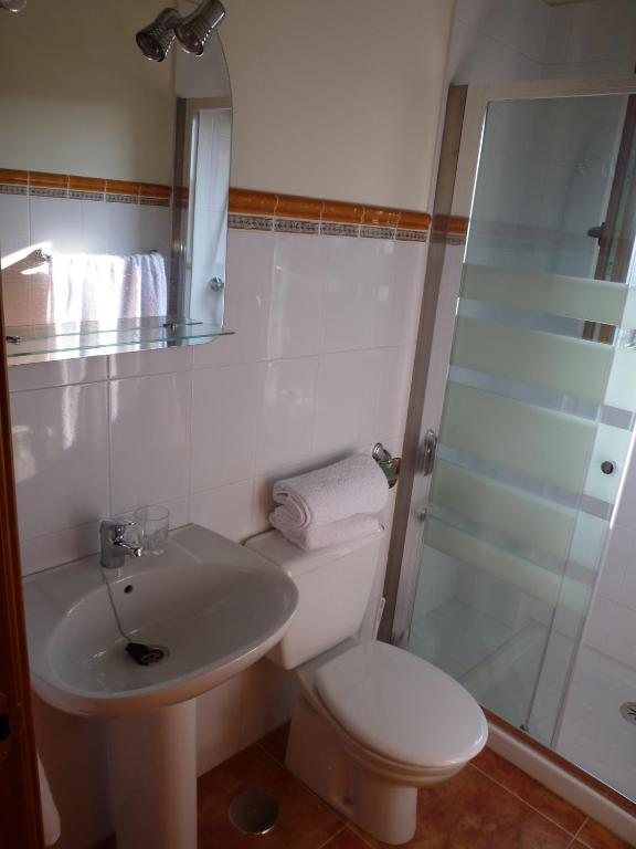 Apartamentos La Fuente De Enmedio Suances Pokoj fotografie